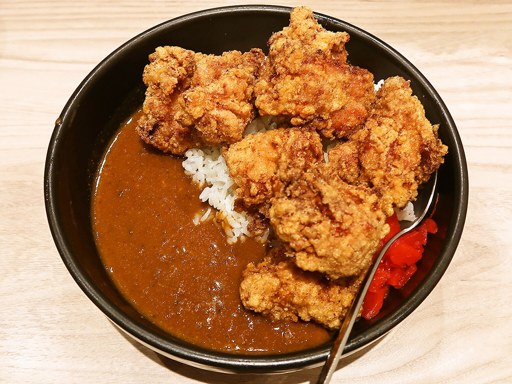 伝説のすた丼屋 札幌駅前店「すたみな唐揚げカレー」 画像5