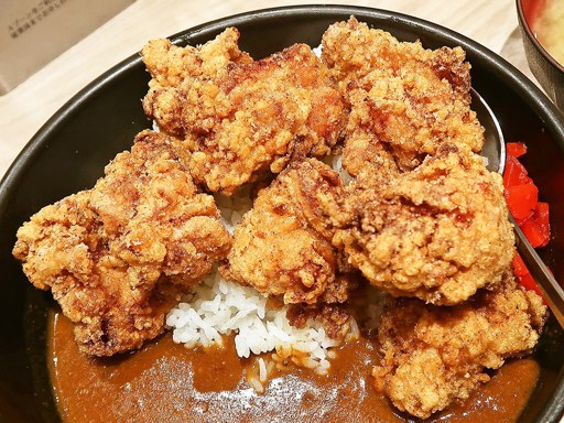 伝説のすた丼屋 札幌駅前店「すたみな唐揚げカレー」 画像8