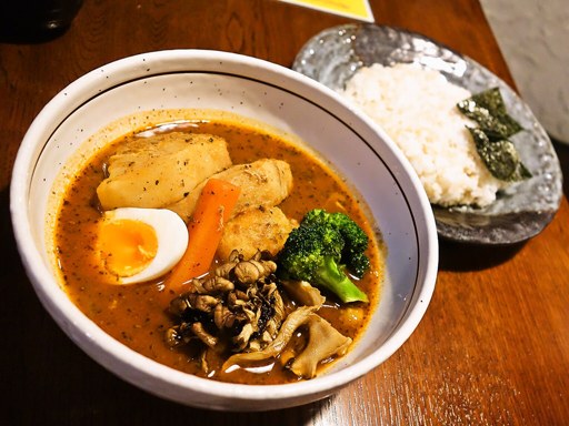 札幌らっきょ (本店)「道産もち豚角煮と愛別舞茸スープカレー」 画像5