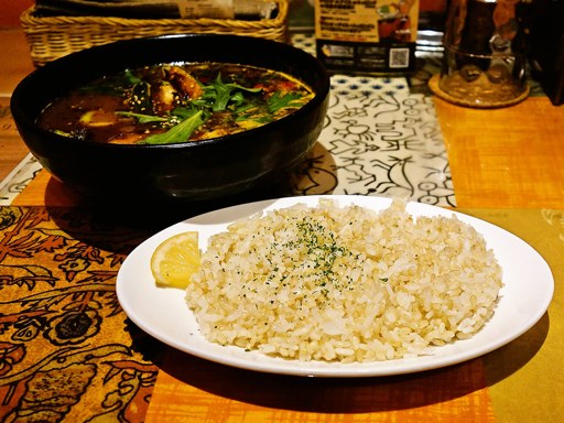 CHUTTA！ 南郷店「知床鶏の塩唐揚げ彩り野菜カレー」 画像7