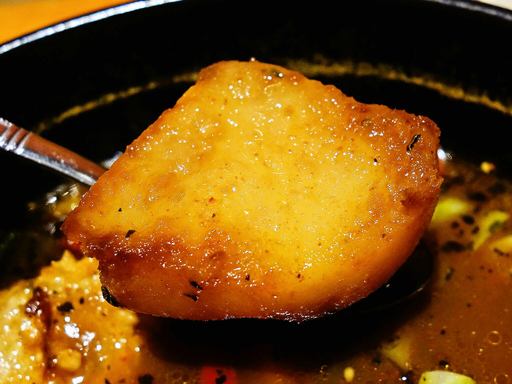 CHUTTA！ 南郷店「知床鶏の塩唐揚げ彩り野菜カレー」 画像12