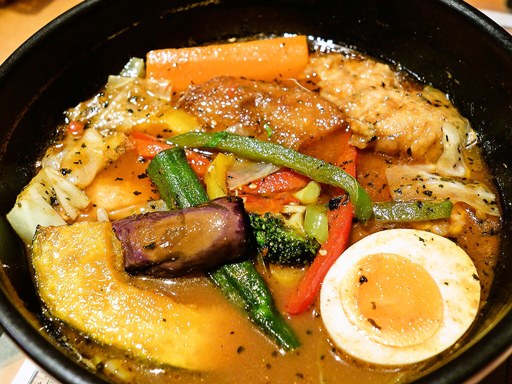 CHUTTA！ 南郷店「知床鶏の塩唐揚げ彩り野菜カレー」 画像8