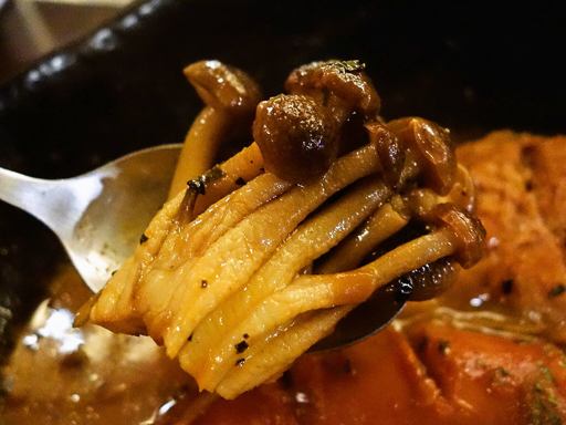 hiri hiri the SUN premium (スープカリー＆Dining Cafe ヒリヒリ)「骨チキチキン」 画像8