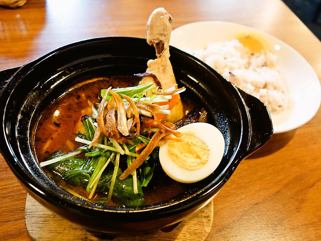 Curry Shop ALLEGLA(アレグラ)「スープカレー 骨付きチキン」