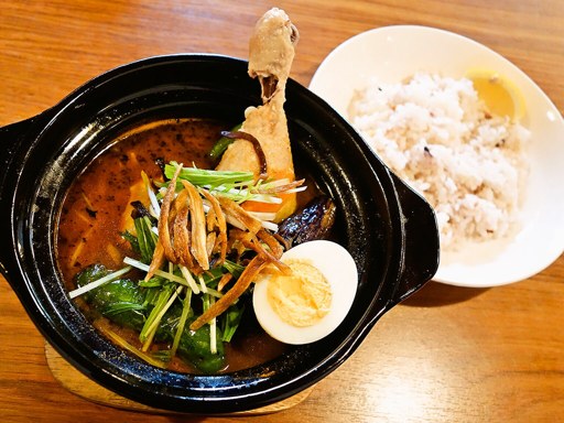 Curry Shop ALLEGLA(アレグラ)「スープカレー 骨付きチキン」 画像3