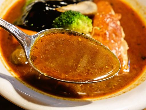 Soup Curry Kitchen カレーリーブス「チキン野菜カレー」 画像5