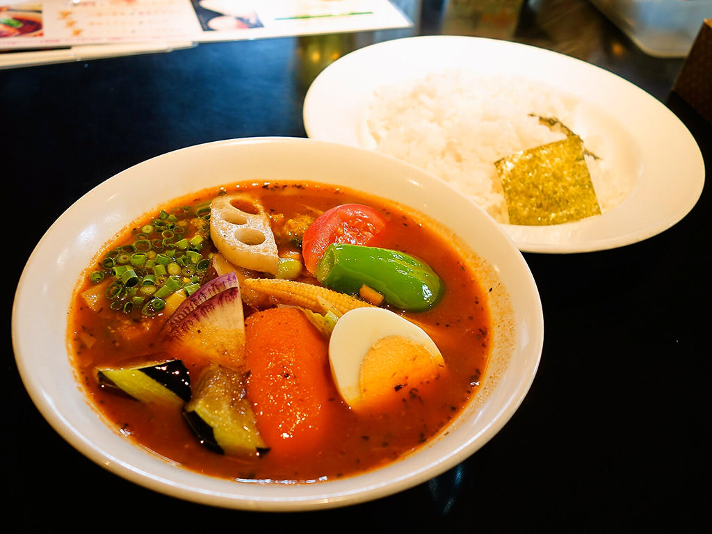 カレー食堂 心 札幌本店「17種の野菜のスープカレー」