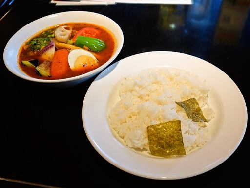 カレー食堂 心 札幌本店「17種の野菜のスープカレー」 画像4
