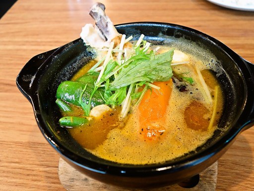 Curry Shop ALLEGLA(アレグラ)「スープカレー 骨付きチキン」 画像3