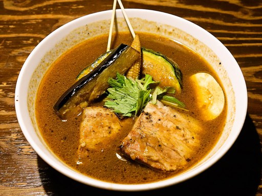 soup curry & dining Suage＋(すあげプラス) 本店「ラベンダーポークの炙り角煮カレー」 画像6