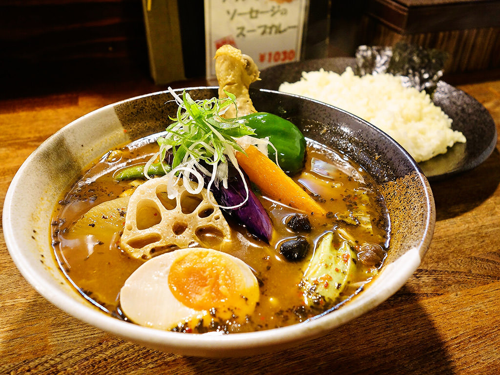 スープカリー喰堂 吉田商店「やわらかチキンレッグカレー」