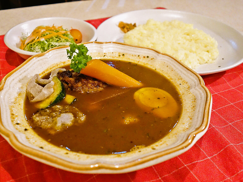 カレーハウス GARI「ハンバーグスープカリー」