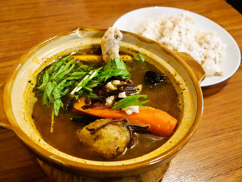 Curry Shop ALLEGLA(アレグラ)「スープカレー チキンともち麦」