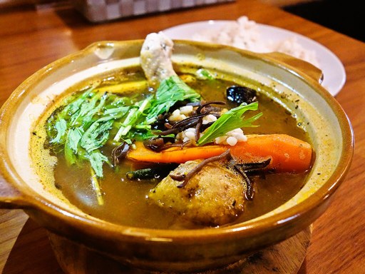 Curry Shop ALLEGLA(アレグラ)「スープカレー チキンともち麦」 画像4