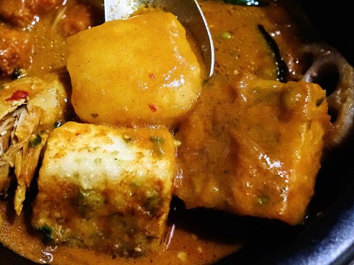 インドネシアン スールカリー バグース (11/9で閉店)「自家製鶏団子とモチ餅揚げ出し豆腐のスープカレー」 画像15