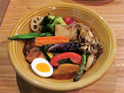 カレー&ごはんカフェ 【ouchi】 (おうち)「豚角煮と16種の野菜スープカレー」 画像3