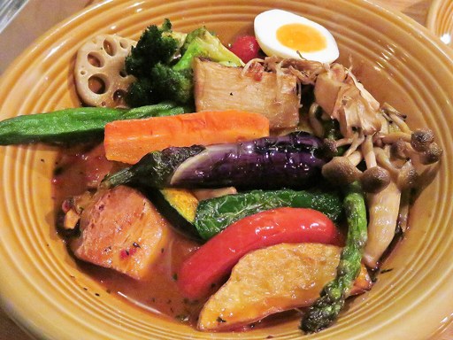 カレー&ごはんカフェ 【ouchi】 (おうち)「豚角煮と16種の野菜スープカレー」 画像9