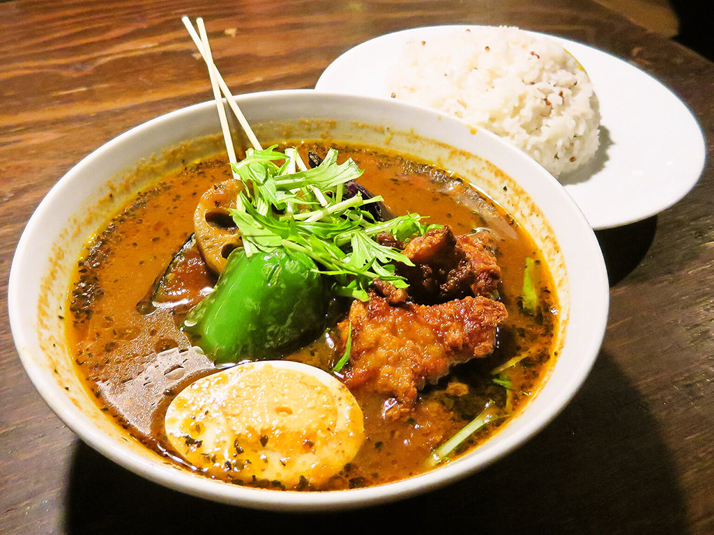 soup curry & dining Suage＋(すあげプラス) 本店「北海道 厚真産 鶏唐あげカレー」