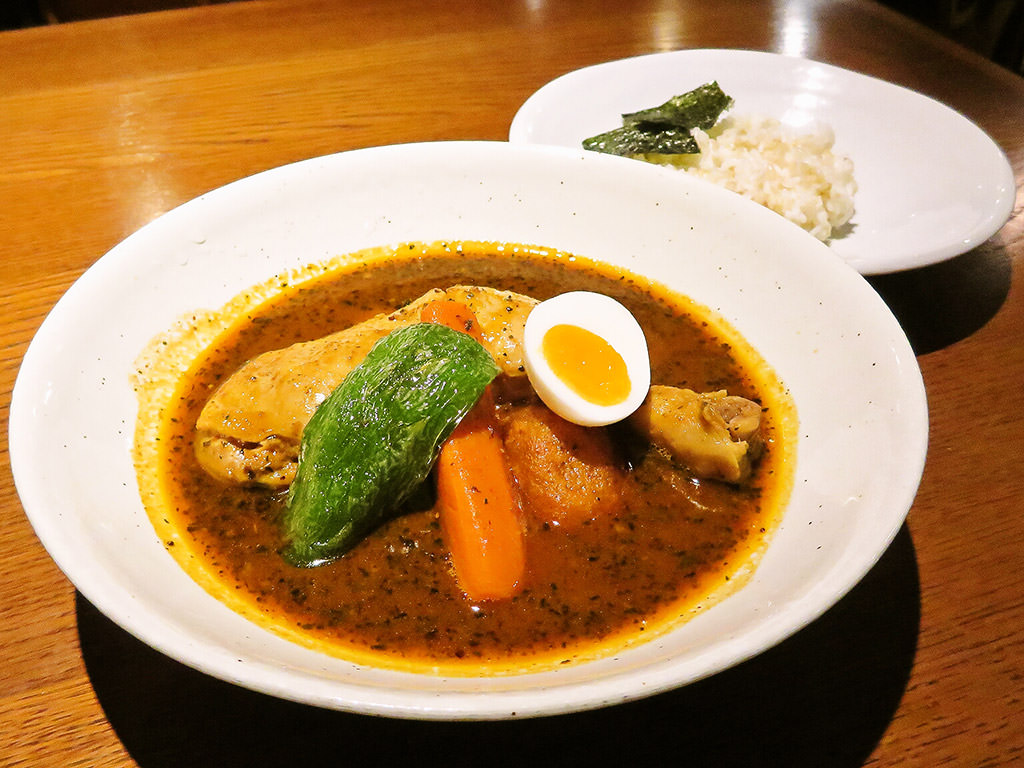 札幌らっきょ (本店)「知床鶏スープカレー」