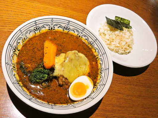 札幌らっきょ (本店)「手作りハンバーグとゴーダチーズスープカレー」 画像3