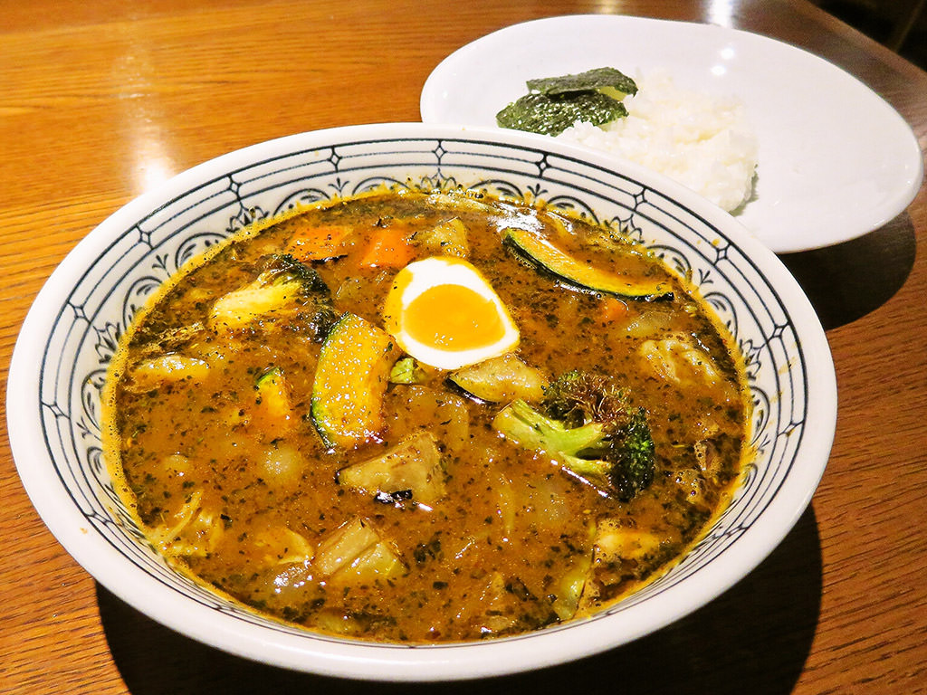 札幌らっきょ (本店)「ゴロゴロ野菜とらっきょ特製キーマのスープカレー」