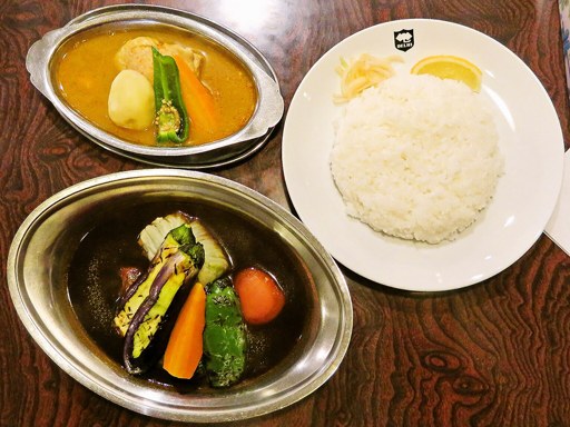 DELHI カレー料理専門店 デリー「チキンスープ・鶏肉 ＆ カシミールカレー・野菜」 画像9