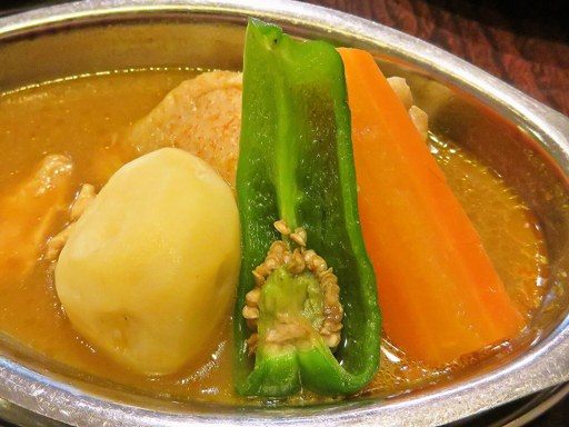 DELHI カレー料理専門店 デリー「チキンスープ・鶏肉 ＆ カシミールカレー・野菜」 画像13