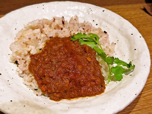カレーショップ エス (CURRY SHOP S)「タンドリーチキンと野菜のカレー」 画像11