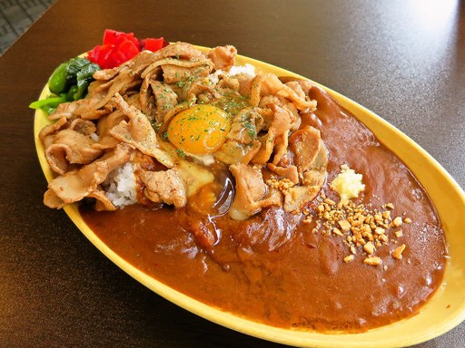 スタミナカレー マッスルパンチ (北17条店)「スタミナカレー・肉増」 画像4