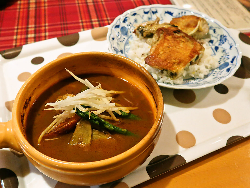 健康的カレー専門店 とら ～十良～「パリパリ地鶏＆野菜」