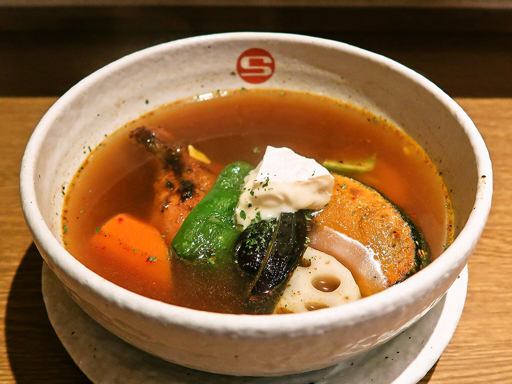 カレーショップ エス (CURRY SHOP S)「タンドリーチキンと野菜のカレー」 画像5
