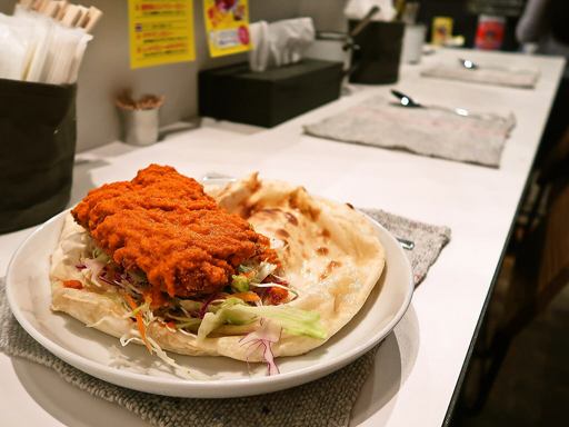 トーキョーナマステアロイカリー 札幌本店「ナンチキンカツサンド」 画像9