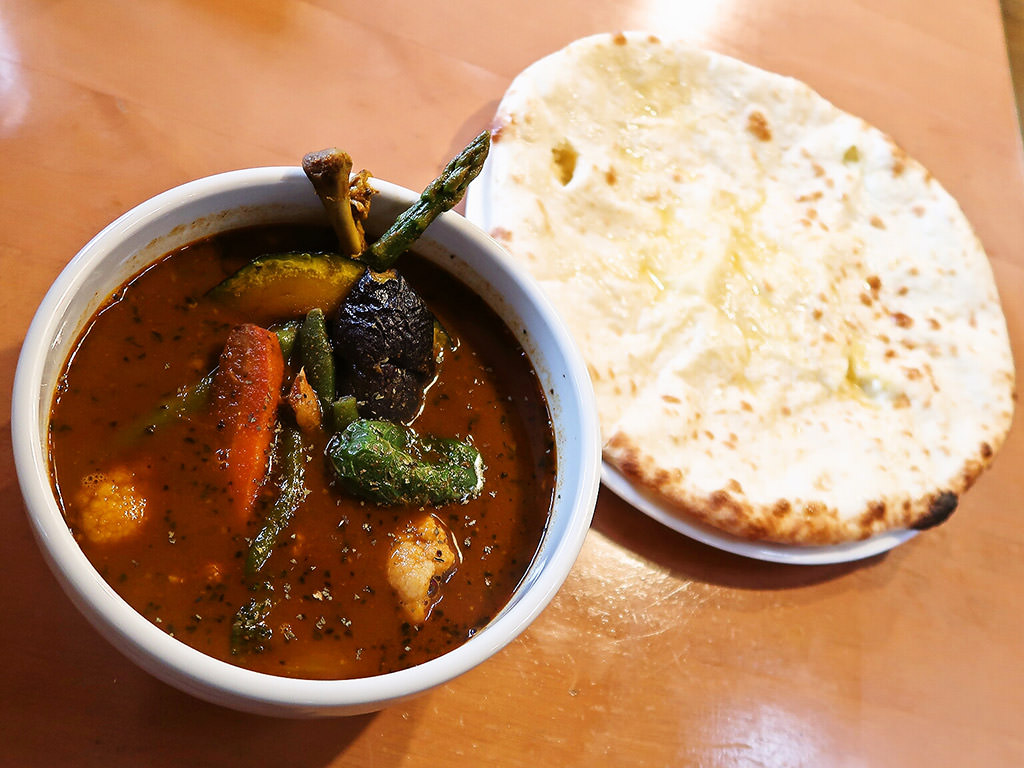 レストラン アース (本格ネパールカレー＆多国籍料理 earth)