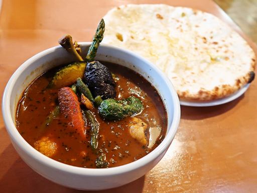 レストラン アース (本格ネパールカレー＆多国籍料理 earth)「チキンスープカレーセット」 画像8