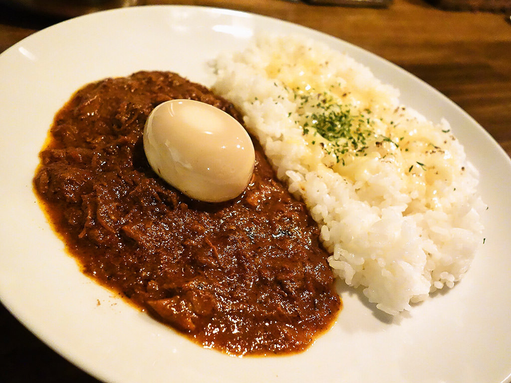 SPICE CAFE DE VERODECA (デ・ベロデカ／3月末より休業中)「炙りチーズカレー」