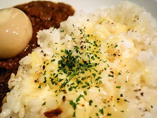 SPICE CAFE DE VERODECA (デ・ベロデカ／3月末より休業中)「炙りチーズカレー」 画像3