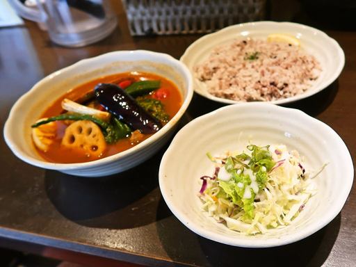 カリー乃 五〇堂 (ごまるどう)「スープカリー チキン野菜」 画像10