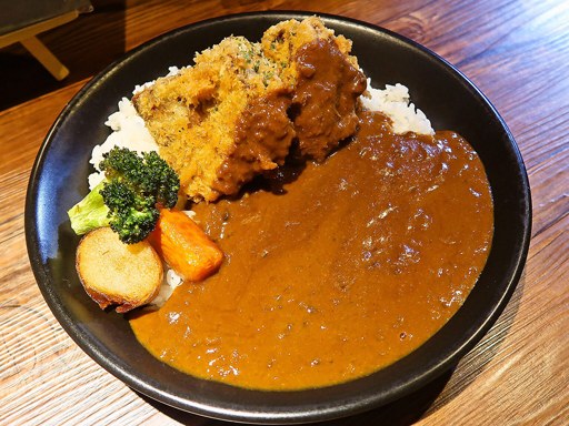 エイトカリー E-itou Curry「柔らか角煮カツのカレー」 画像6