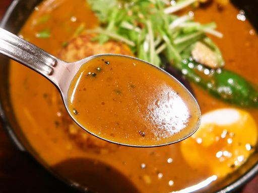 スープカリー 奥芝商店 駅前創成寺「ラベンダーポーク100%鉄板焼きハンバーグカリ～」 画像9