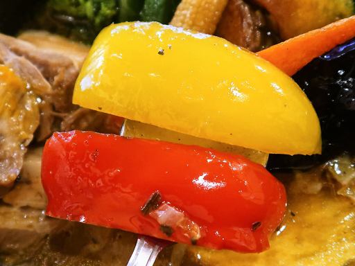 北カフェ sweets & soup curry (中央区・西線9条そばに移転OPEN)「豚角煮と野菜たっぷり」 画像11