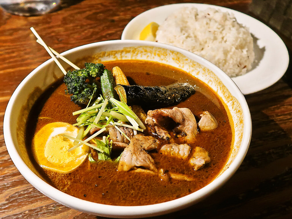 soup curry & dining Suage＋(すあげプラス) 本店「生ラム炭焼きカレー」