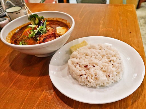 soup curry Suage2 (すあげ2)「北海道産 牛もつ and 野菜カレー」 画像9