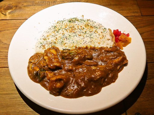 円山教授。「しびれ鶏カレー」 画像4