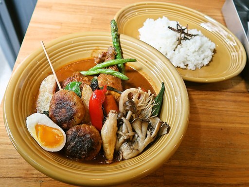 カレー&ごはんカフェ 【ouchi】 (おうち)「チキンと16種の野菜スープカレー」 画像6
