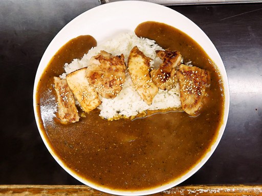 牛すじカレー 小さなカレー家「みそ焼カレーライス／三種ミックス」 画像2