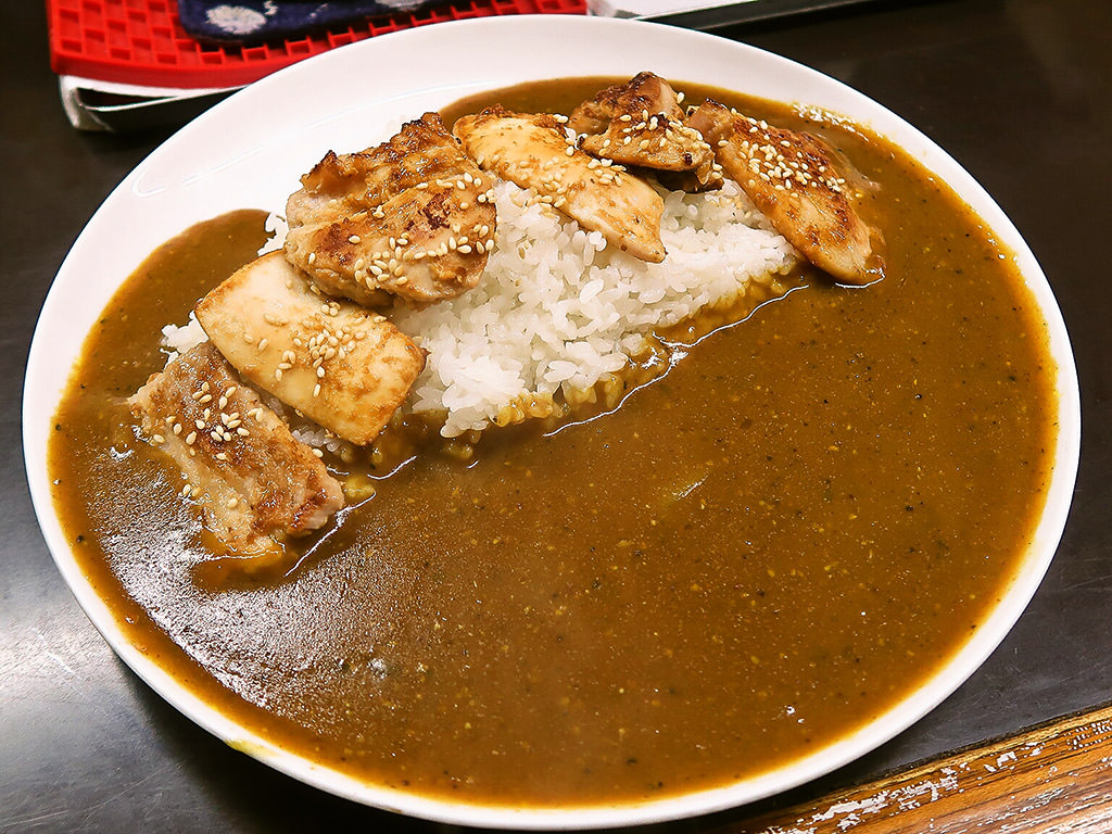 牛すじカレー 小さなカレー家「みそ焼カレーライス／三種ミックス」