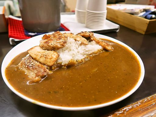 牛すじカレー 小さなカレー家「みそ焼カレーライス／三種ミックス」 画像4