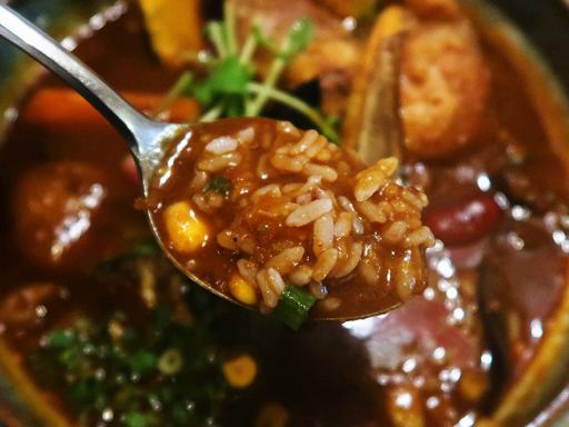 SOUP CURRY ポニピリカ「皮がパリッとしたチキンと野菜のカレー」 画像11