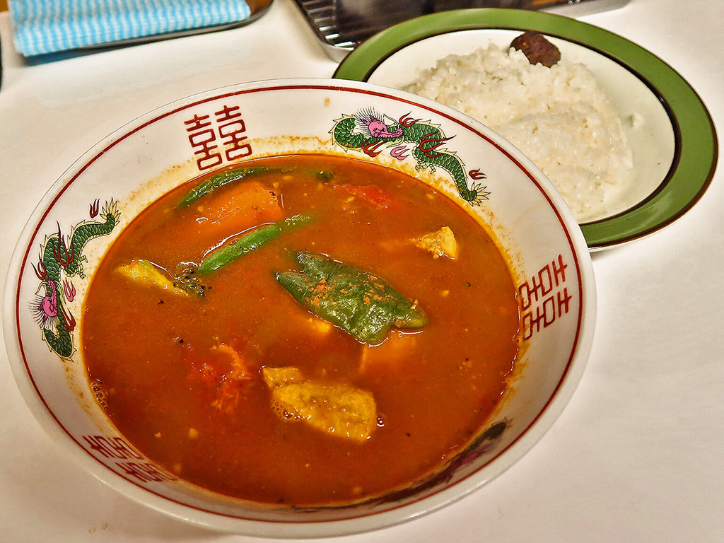 カレー魂 デストロイヤー 西18丁目「トマトチキンカレー」