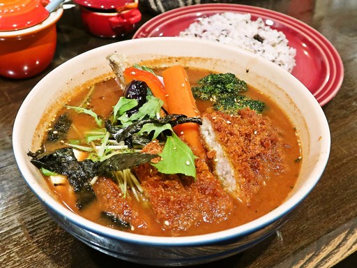 札幌スープカレー HIGUMA(ヒグマ)「スープカレー・サクサクとんかつ」 画像8